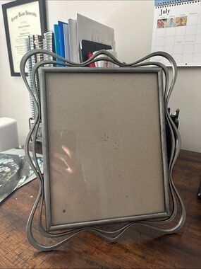 Ashleigh Manor Taiwan Pewter Frame 8x10